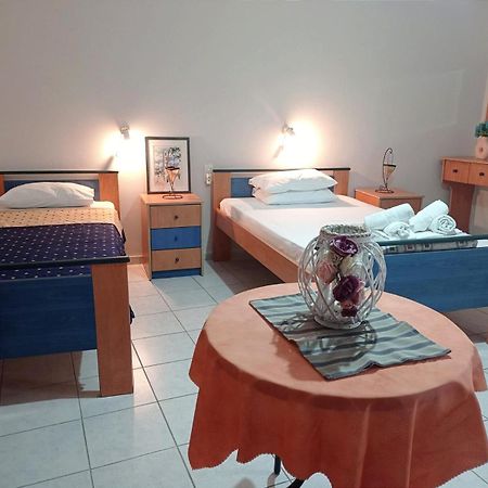 Limanaki Studios Fourni Ikarias Luaran gambar